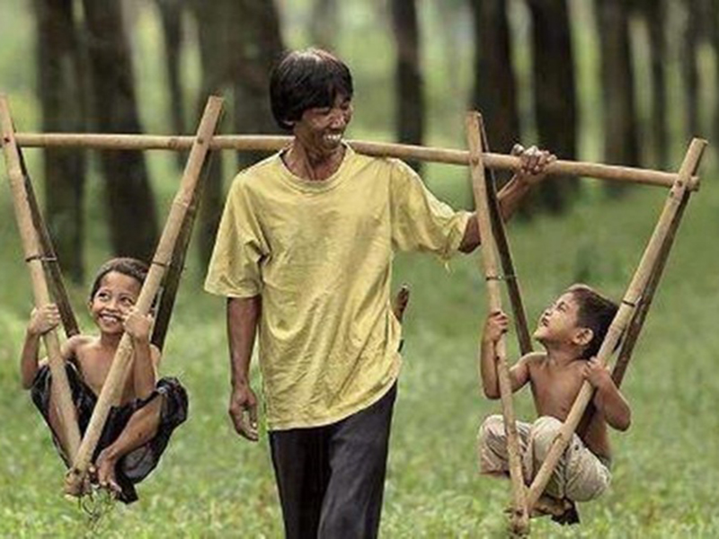 Những khoảnh khắc ấm áp tình cha